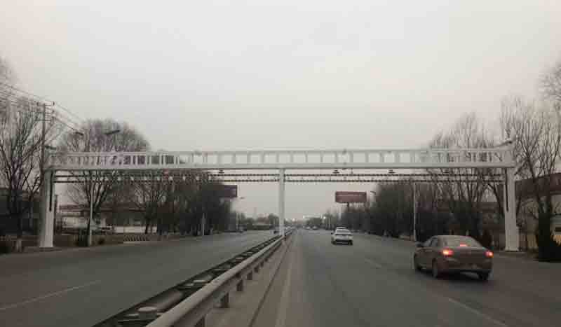 宁德公路限高杆